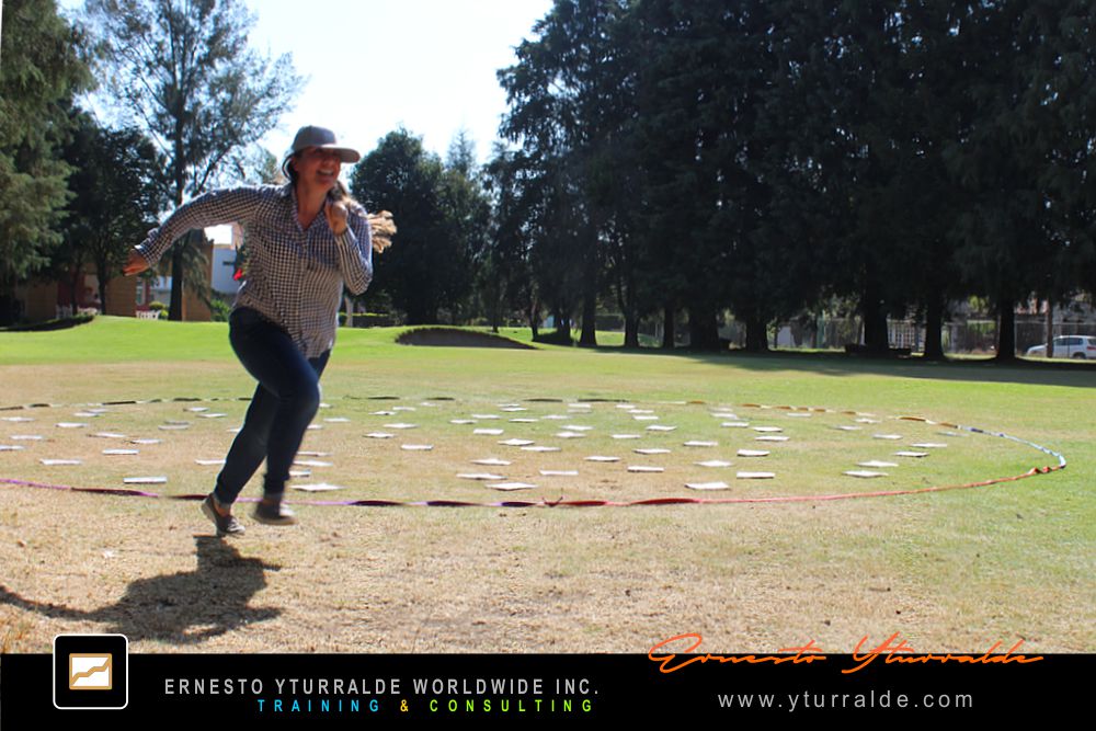 Talleres de Liderazgo & Team Building Talleres de Trabajo en Equipo